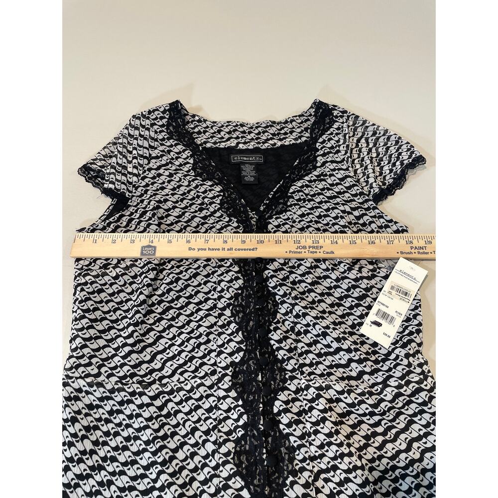 NWT Elementz Black & White Button‑Front Top with Lace Detail Size M - Picture 6 of 6
